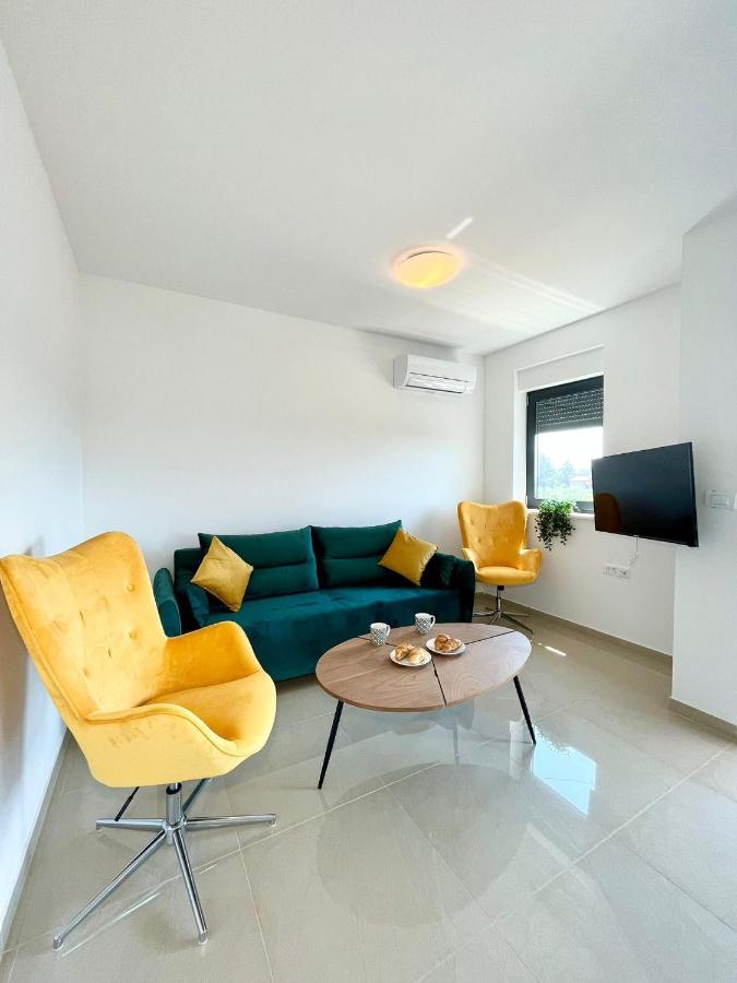 J&N Hill'S Residence With Swimming Pool Medolino Esterno foto